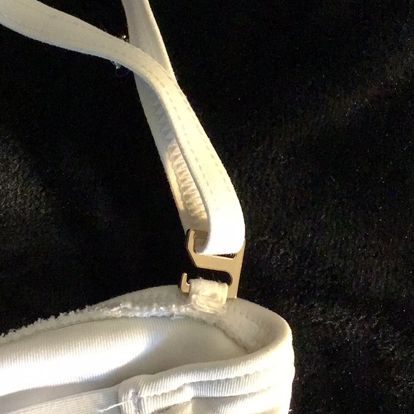 Vince Camuto White Bandeau Swim Top - Picture 7 of 9